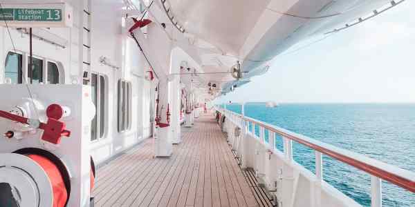 cruise-ships