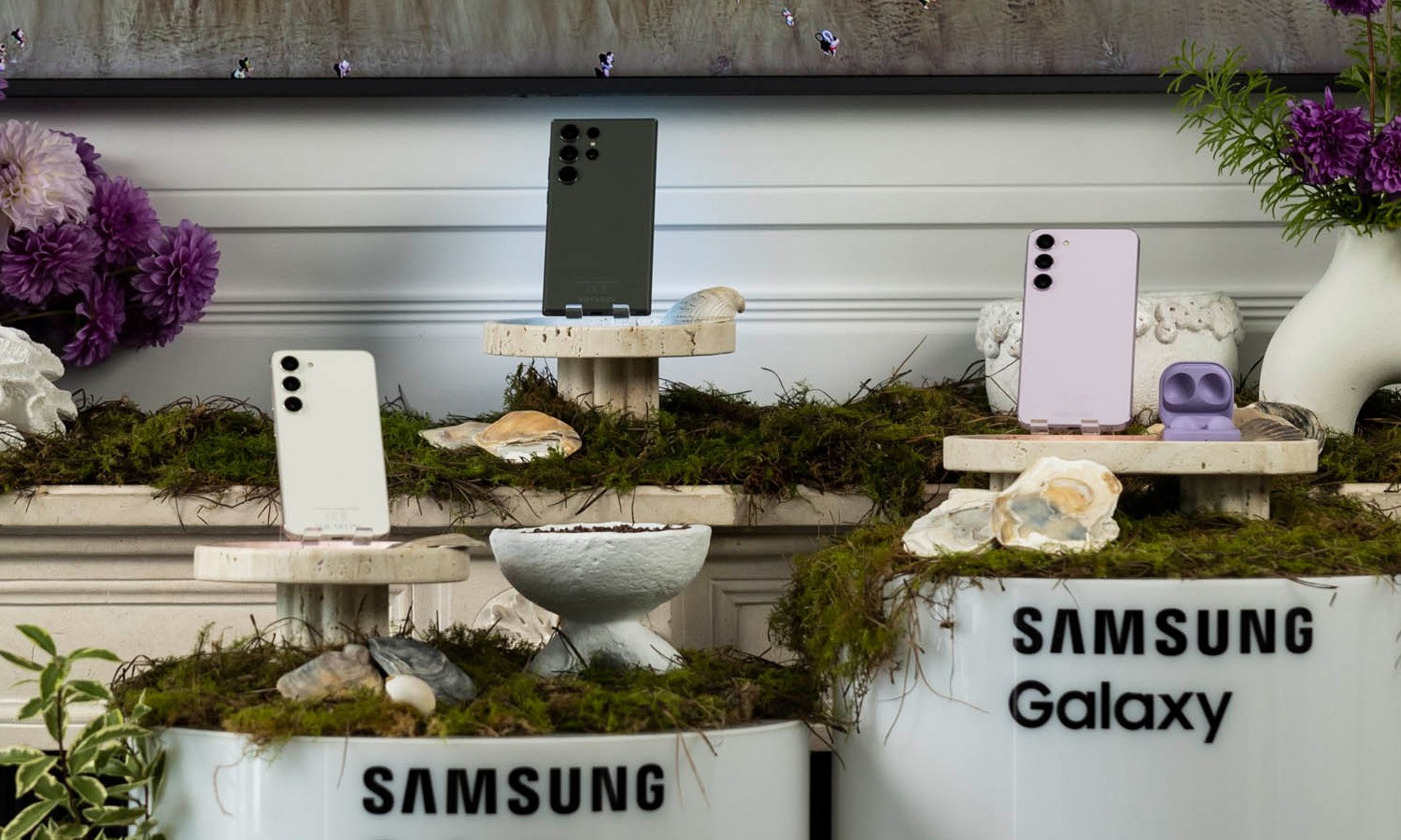 The Samsung Galaxy S23 Ultra, S23+ and S23 phones.