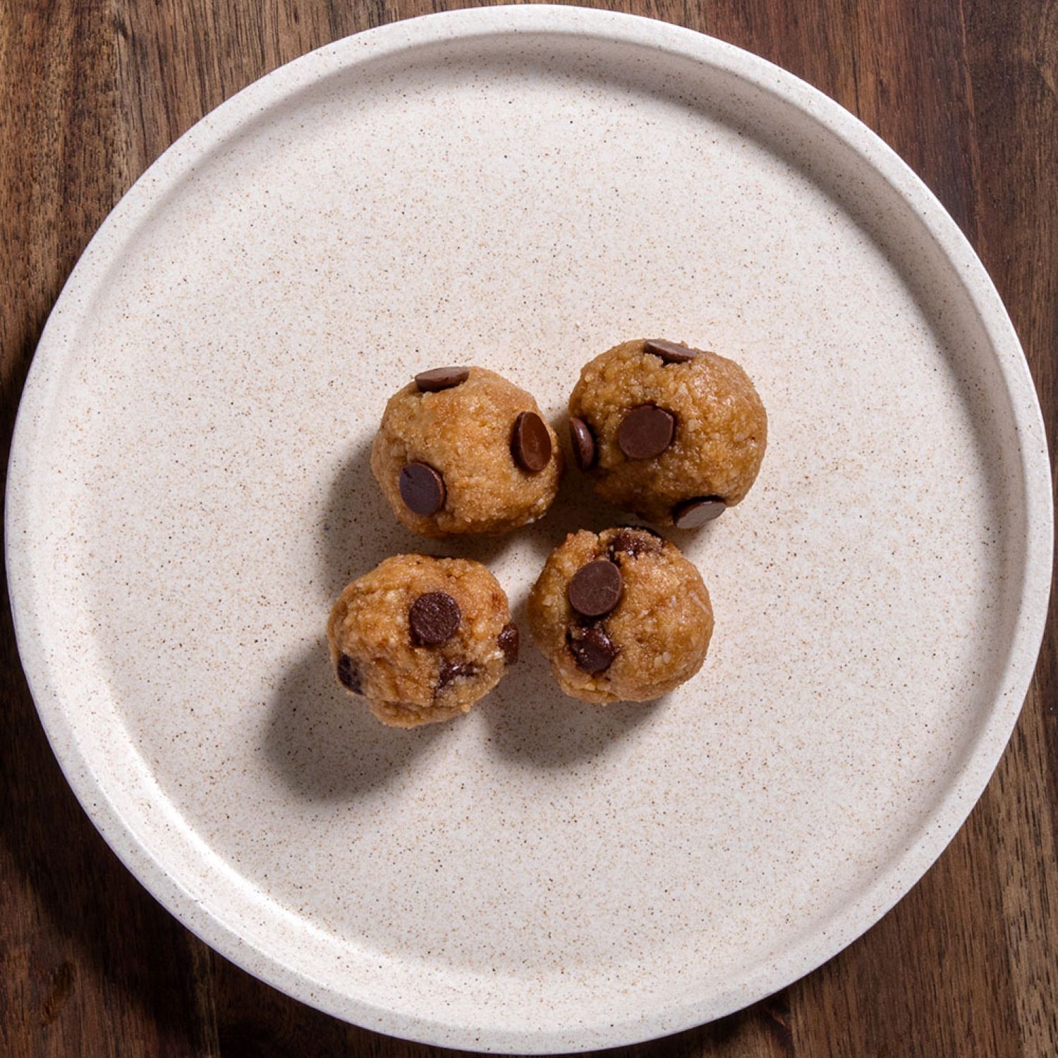 macros choco nut balls snack